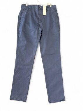 TOPMAN - Men’s Navy blue chino pants.